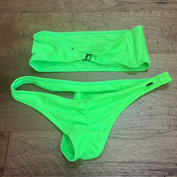 White Fox Woman’s Neon Strapless Bikini Size M - Picture 2 of 3